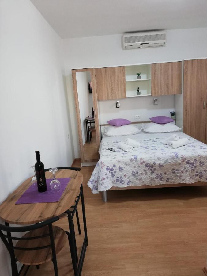 Studio Za 2 Osobe- Lijana Tučepi Dış mekan fotoğraf
